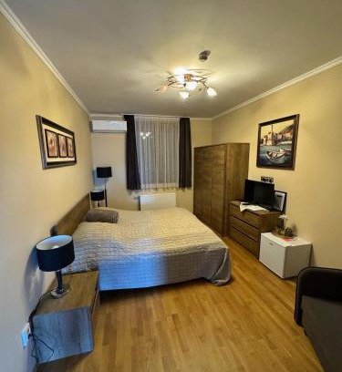 Rackeve Apartment | Comfortable Family Retreat at Kevevára Vendégház
