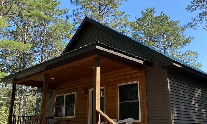 Lake Linden Cottage | Discover Keweenaw Hideaway Cabin by Rice Lake with RV Options