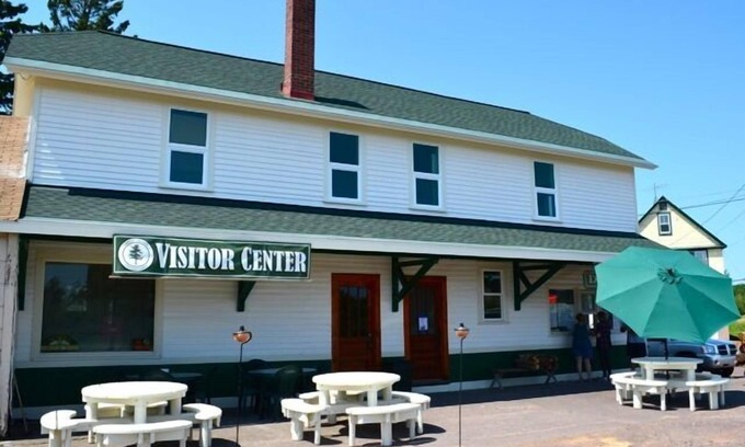 Ahmeek Apartment | Family-Friendly Keweenaw Vacation Rental with Kitchen & Breakfast