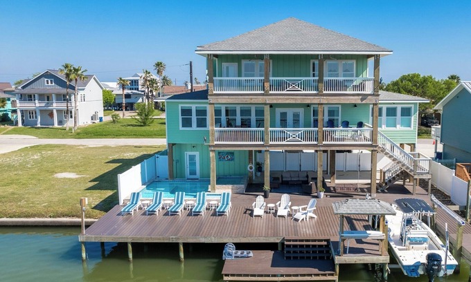 Key Allegro House | Experience Key Allegro: Private Pool, Hot Tub & Oceanfront