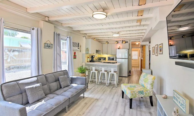 Key Largo Village House | Key Largo Retreat with Private Beach and Dock Access