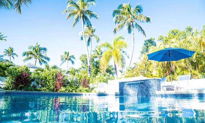 Islamorada House | Inviting Key Lime Cottage in Islamorada with Pool Access