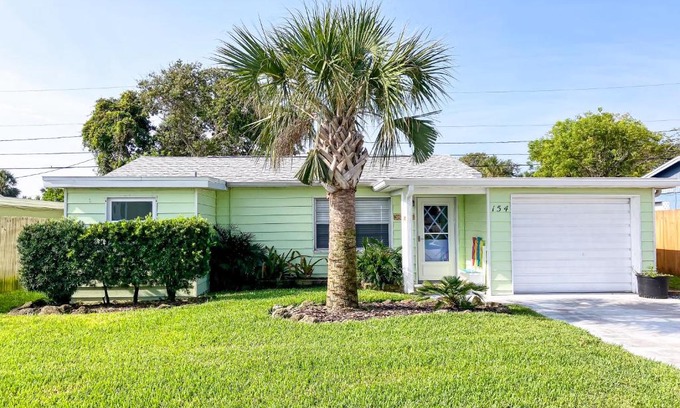 Roberta Heights House | Family-Friendly Getaway at Key Lime Cove - Pet Welcoming!