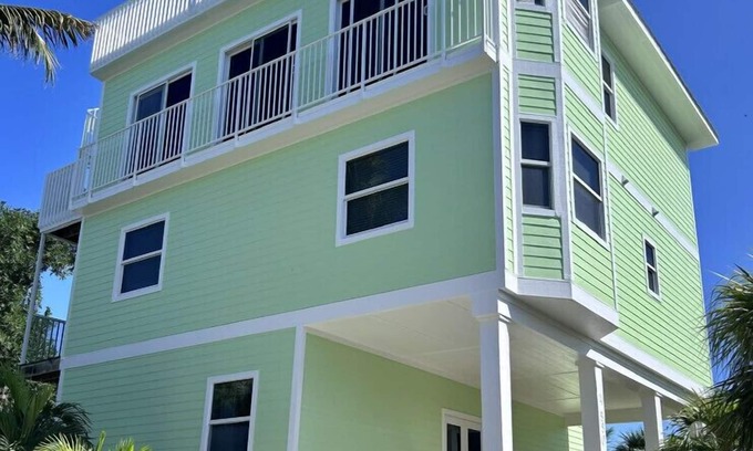 North Captiva House | Relax at Key Lime Time: Private Pool & Gulf Views Await