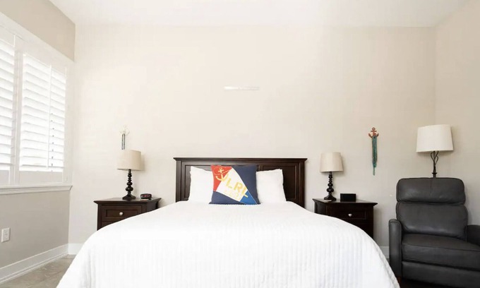 Dunedin Cottage | Indulge in a Key West Style Cottage with Pool & Hot Tub