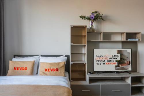 Kentron Apartment | Stylish Studio with Panoramic Views - Guest Rated 10/10