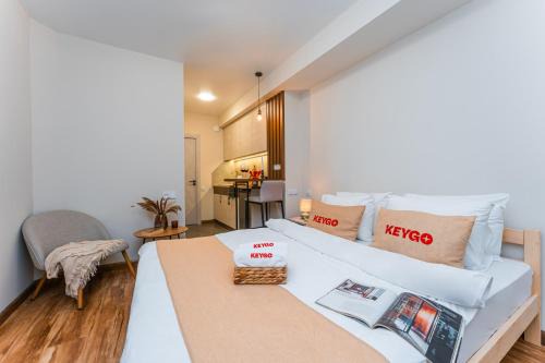 Kentron Apartment | KeyGo #0169 I Studio I Design I City Center