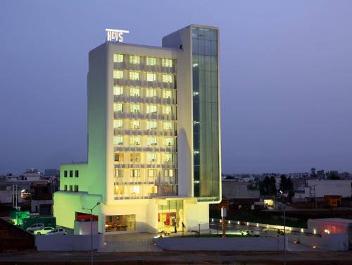 Ludhiana Hotel | Accessible Comfort at Keys Select by Lemon Tree Hotels