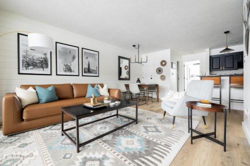 Lakeside Village House | Scenic Lakeside Condo with Pool, Hot Tub & 10/10 Rating