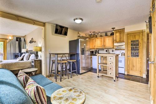 Mountain House Apartment | Scenic Keystone Condo with River Views Near Ski Lifts