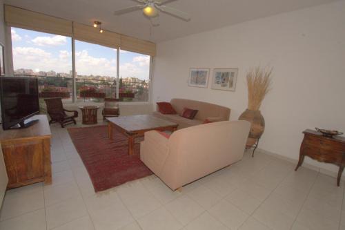 Kfar Sava Apartment | Child-Friendly Kfar Saba View Apartment - Rated 9.4/10!