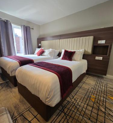Broadstone Bed & Breakfast | Family-Friendly KGT House with Kitchen Amenities