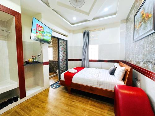 District 12 Hotel | Discover Khách Sạn Hoàng Thanh Thủy 4: Family-Friendly Stay
