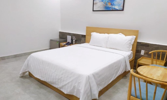 Thu Dau Mot Hotel | Discover Khang Điền 2: Family-Friendly Escape with Pool