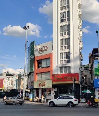 Long Bien Hotel | Discover Khách sạn Phúc Thành: Family-Friendly Retreat