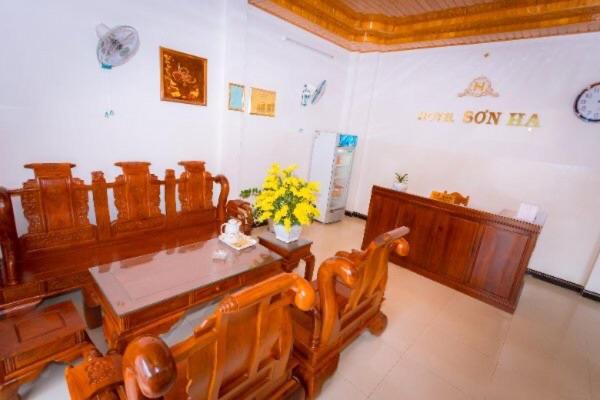 Sa Thay Hotel | Family-Friendly Stay at Khách Sạn Sơn Hạ with Breakfast