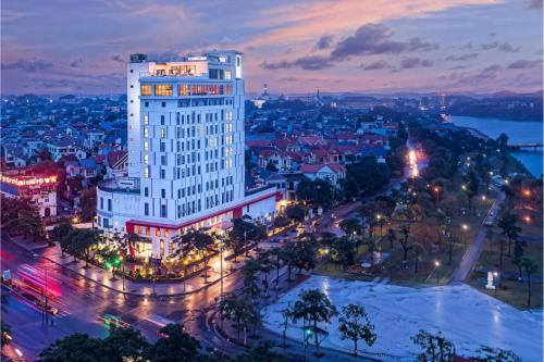 Viet Tri Hotel | Discover Khách Sạn X2 Vibe Việt Trì - Guest Rated 9.7/10
