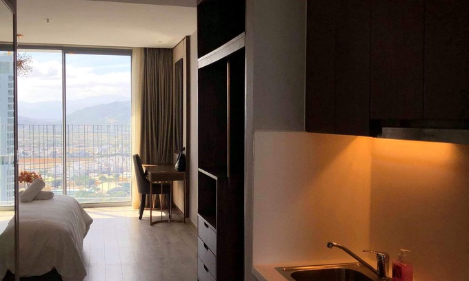 Tran Phu Beach Apartment | Discover Comfort at Khâch san & Cân ho Panorama with Pool