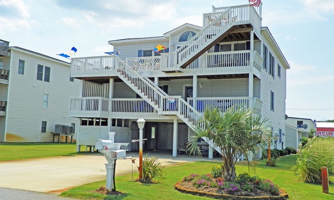 Kitty Hawk Cottage | Oceanside Retreat: 5 BRs, Private Pool & Hot Tub Awaits!