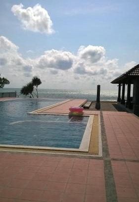 Khanom Apartment | Beachfront Khanom Residence with Pool & Ocean Views