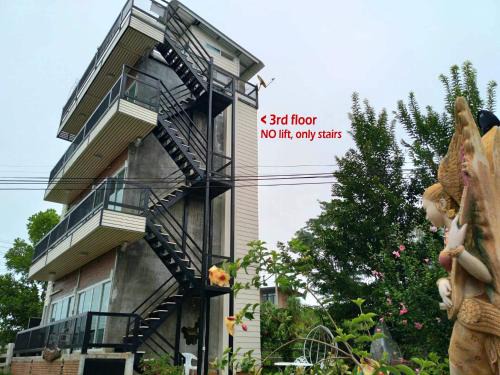 Khaem Son Resort | Discover Khao Kho Sky Winds: Rated 9.8 with Family Amenities
