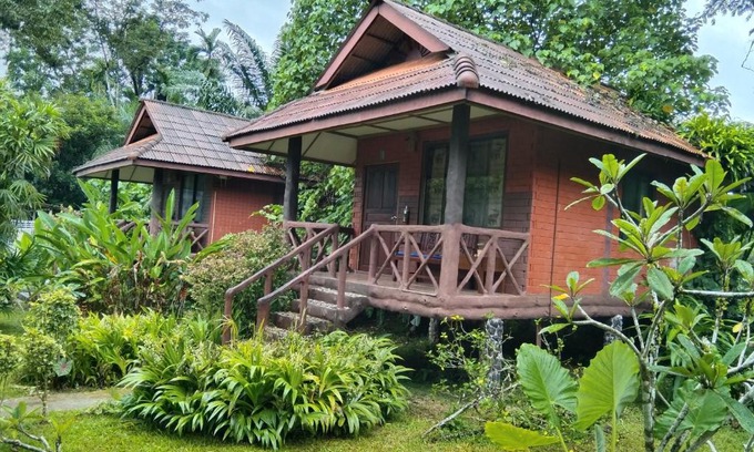 Khlong Sok Hotel | Serene Khao Sok River & Jungle Resort with Family Amenities