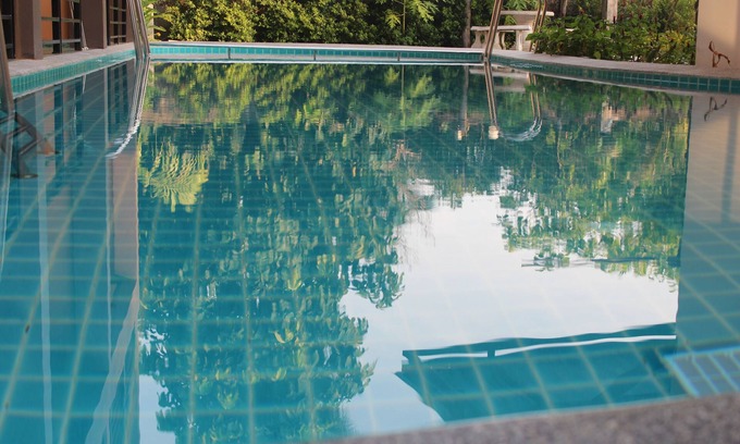 Khuk Khak Beach Hotel | Relax at Khaolak Suthawan Resort with Ocean Views & Pool