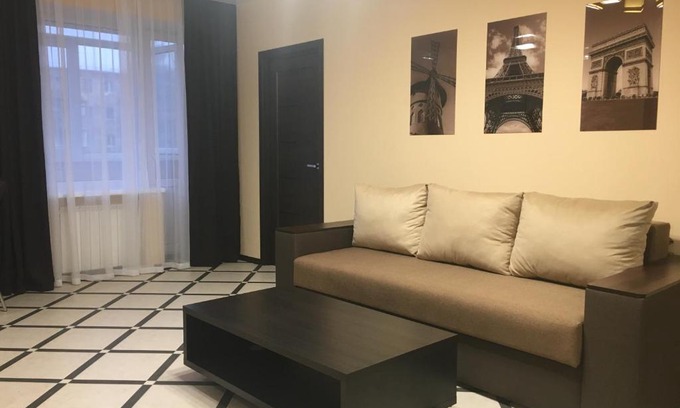 Dzerzhyns'kyi District Apartment | Family-Friendly Kharkiv Apartments with Hot Tub Amenities