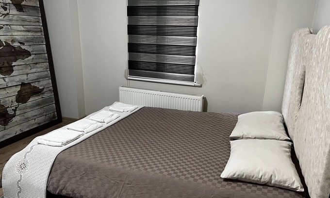 Arnavutkoy Apartment | Inviting Stay at Khavi Airport Apart with Breakfast & Pet Friendly