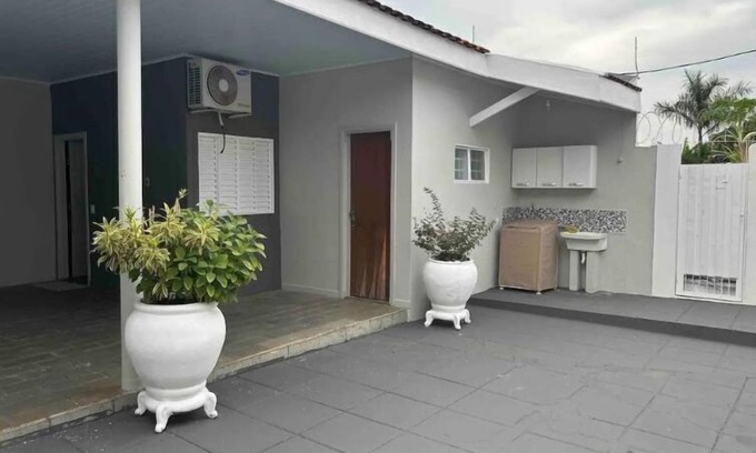 Aracatuba House | Cozy Kitinet Edícula in Araçatuba with Spa & Breakfast