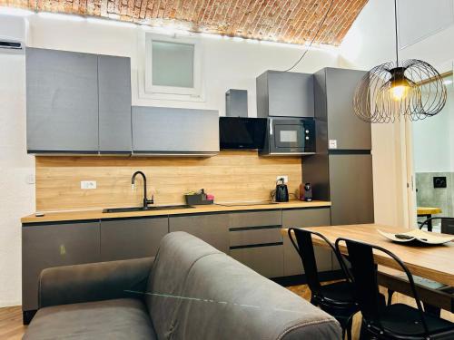 Abbadesse Apartment | Family-Friendly Kibilù near Stazione Centrale & Isola