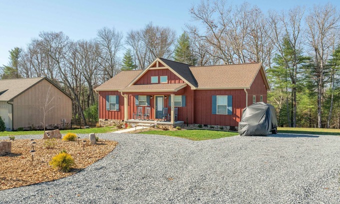 Sparta Cabin | Relax in Nature with Top Amenities and a Perfect 10 Rating