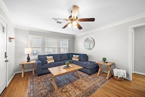 Pasadena House | Relax and Unwind with Smart TVs & Cozy Amenities