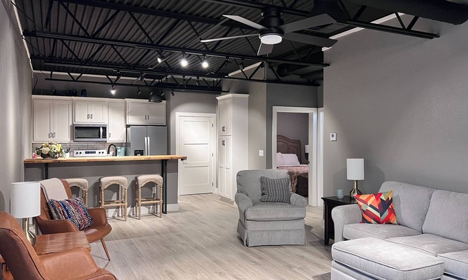 Wichita Falls Apartment | Kickapoo Apartments, Unit #6 | Modern apartment in Wichita Falls