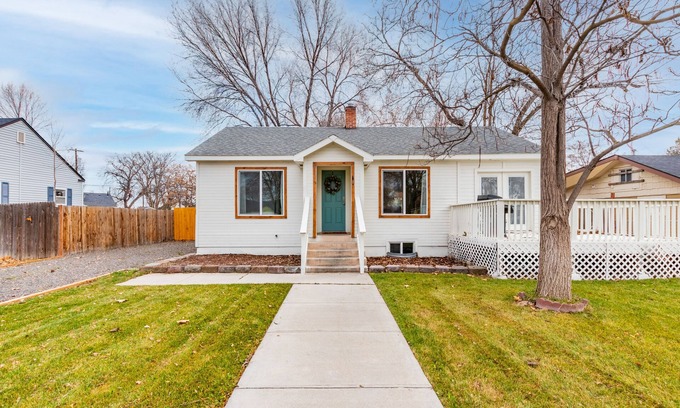Nampa House | Family-Friendly 2 Bedroom Near Idaho Center & NNU, Rated 9.8