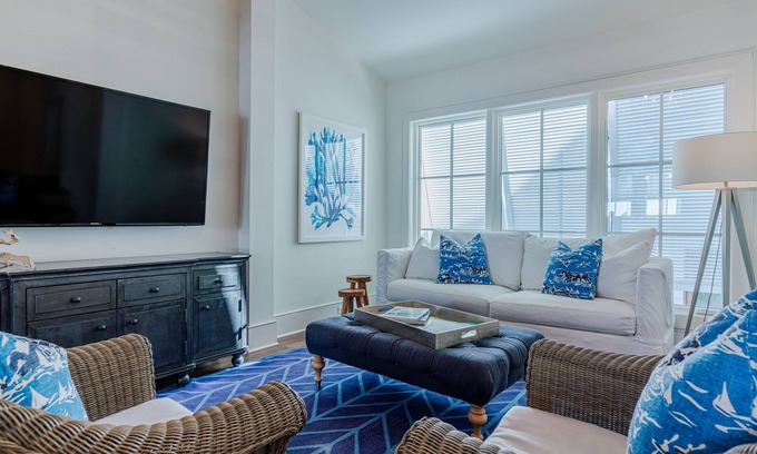 Rosemary Beach House | Ideal Kidd Carriage House: Steps from Pool & Beach