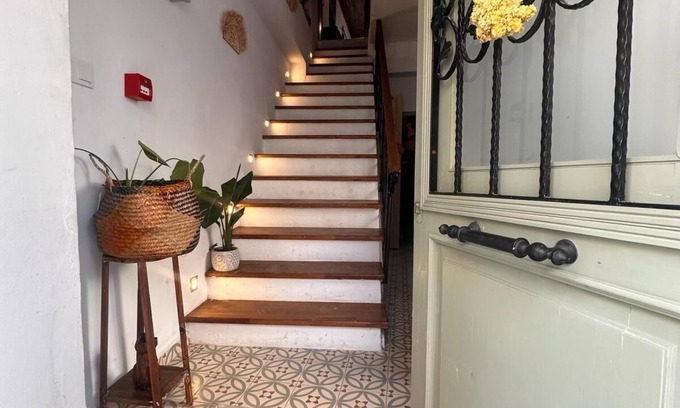 Ayvalik City Center House | Eco-Friendly Kidoni Macaron Guesthouse with Family Amenities