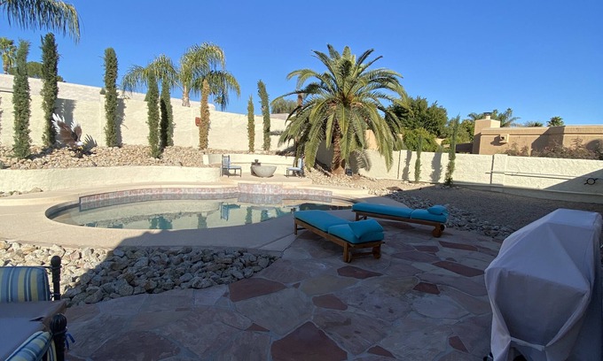 Scottsdale House | Discover Kierland Commons - Exclusive Two Bedroom Suites