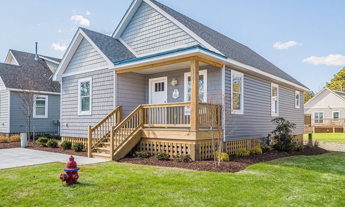 Harbinger House | Experience Kilmarlic Faldo Cottage: Golf, Pool & Ocean Views