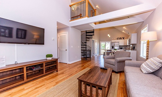 Harbinger House | Golf Resort Getaway with Pool & Ocean Views at Kilmarlic