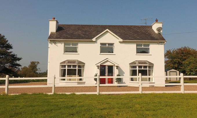Glen of Aherlow Cottage | KILBEG, family friendly in Tipperary, County Tipperary
