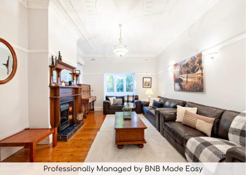 Dubbo House | Kilbirnie Retreat: Walk to CBD, Heritage Stay for 10