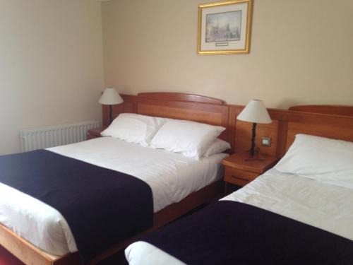 Kilkenny City Centre Hotel | Relax at Kilford Arms: Pool, Hot Tub & Family-Friendly