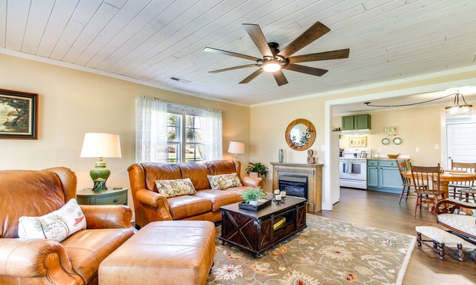 Killen Cottage | Killen Vacation Rental: 10/10 Rated Near Wilson Lake