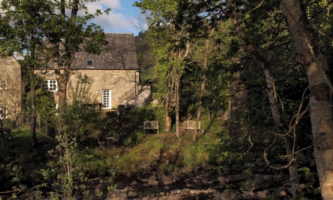 Aberfeldy Cottage | Kiln House: Idyllically situated Highland home with wildlife garden and river.