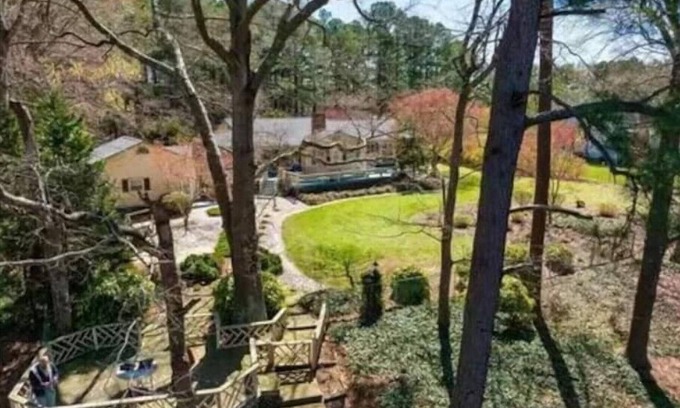 Piankatank House | Relax at Kimary Cove: Waterfront Retreat with Pool Access