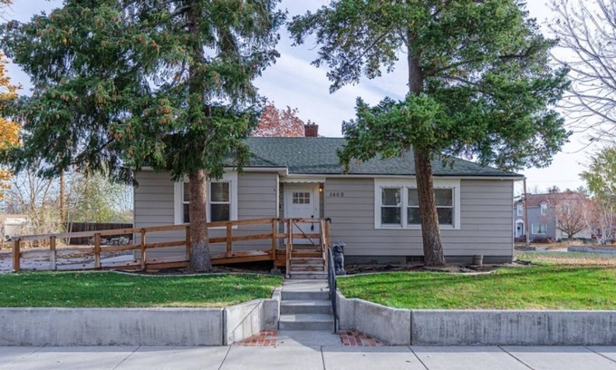 Richland House | Top-Rated Kimball Cottage: Family-Friendly with Breakfast & More