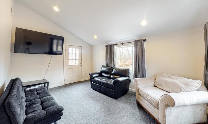 Kimball Lake Shores House | Pet-Friendly Kimball Shores Retreat for Family Getaways