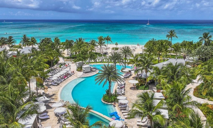 Seven Mile Beach Hotel | Experience Kimpton Seafire Resort + Spa: 5-Star Relaxation