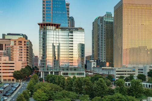 Charlotte Center City Hotel | Elegant Stay at Kimpton Tryon Park Hotel, 4-Star Comfort